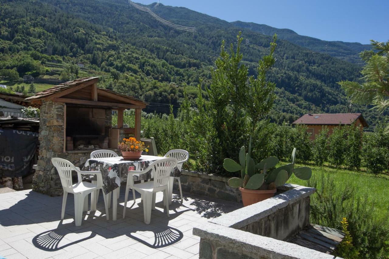 Free Hugs Hotel Mazzo di Valtellina Kültér fotó