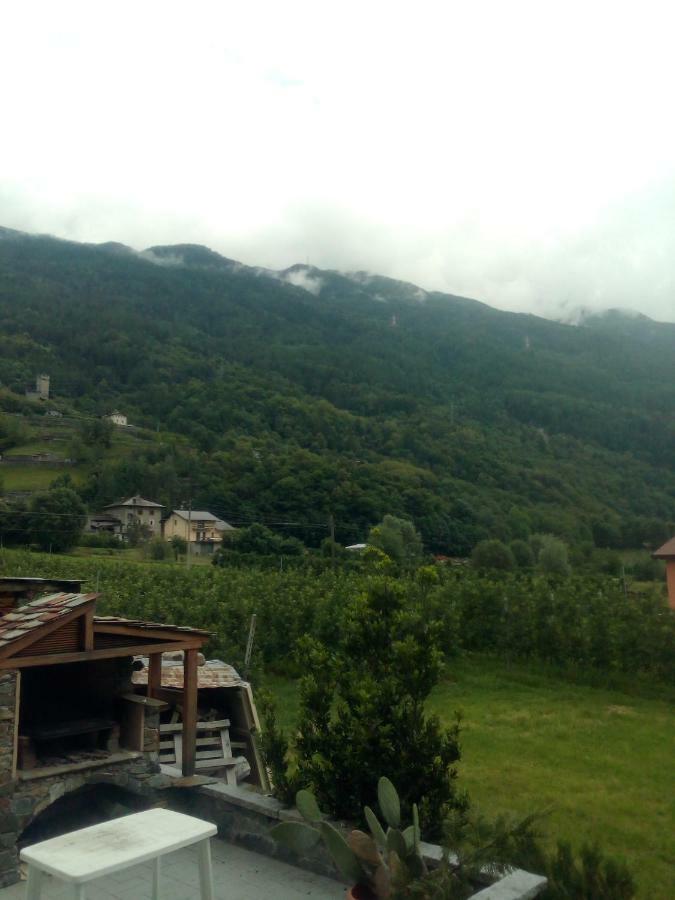 Free Hugs Hotel Mazzo di Valtellina Kültér fotó